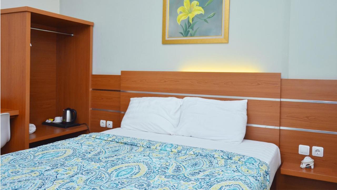 Gaia Asri Hotel Pamanukan Hilir المظهر الخارجي الصورة