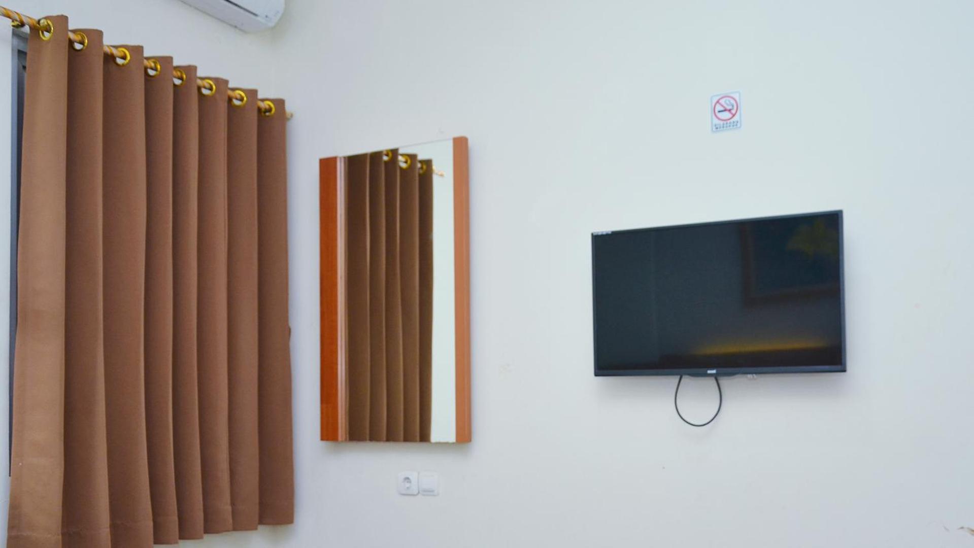 Gaia Asri Hotel Pamanukan Hilir الغرفة الصورة